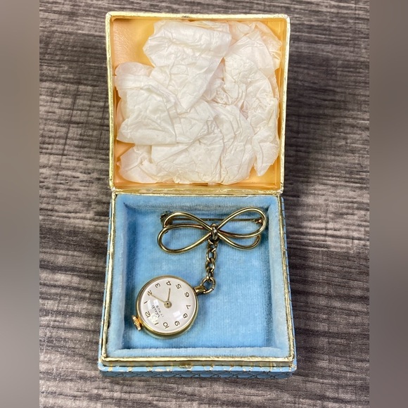 Ladies 1950’s 17 Jewel Designer Swiss Gold Bow Brooch Watch Signed - Picture 2 of 12